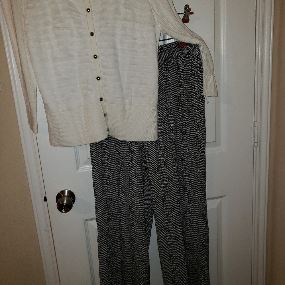 Nice new White house black market pants